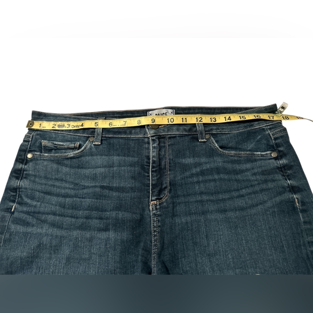 Paige denim jean women's shorts size 31 waist - Picture 7 of 9